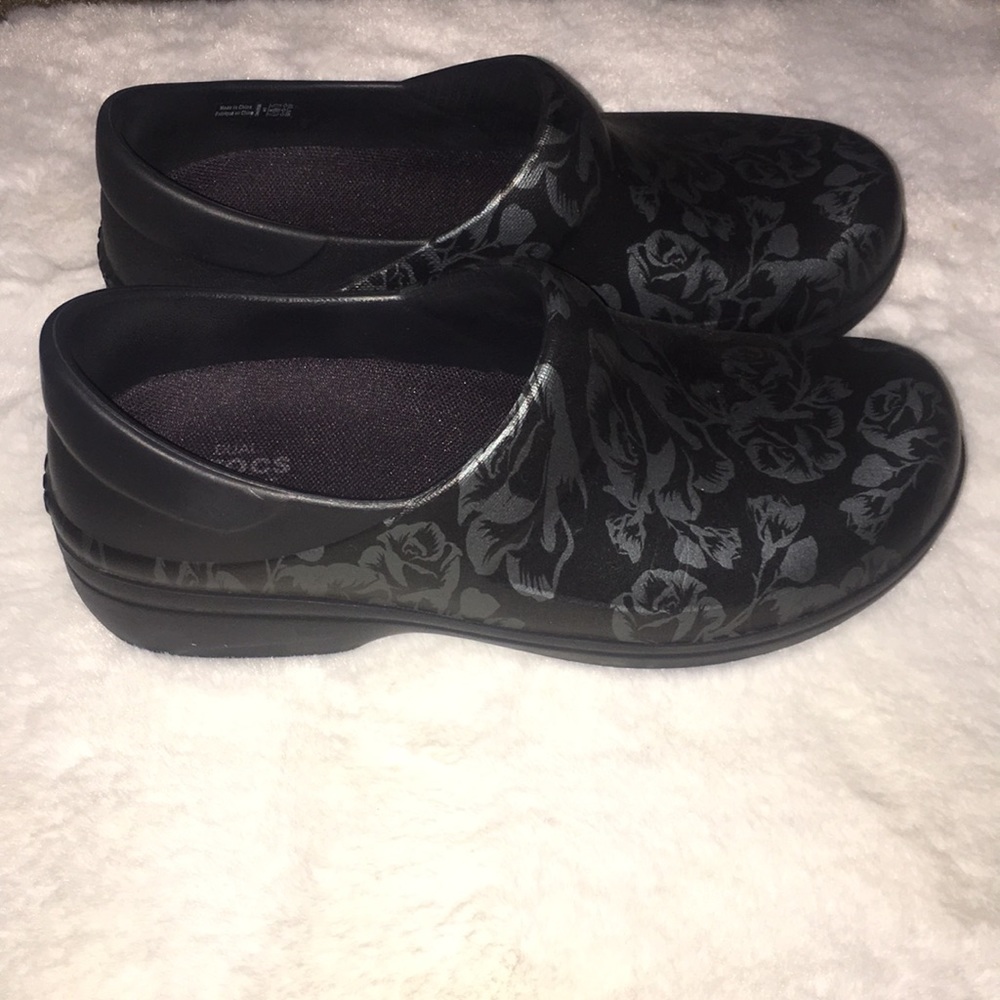 Crocs - Picture 2 of 4